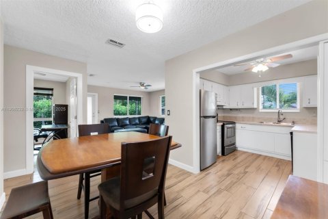 Villa ou maison à vendre à Oakland Park, Floride: 3 chambres, 101.45 m2 № 1966685 - photo 6