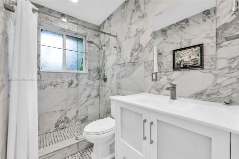 Villa ou maison à vendre à Oakland Park, Floride: 3 chambres, 101.45 m2 № 1966685 - photo 15