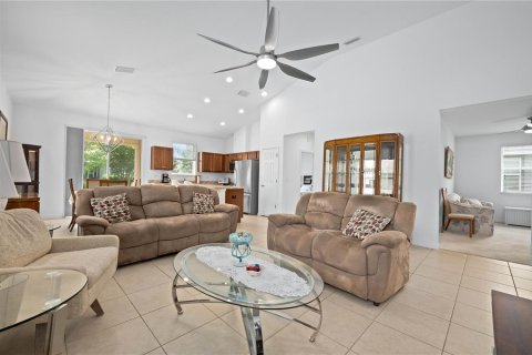 House in Ocala, Florida 2 bedrooms, 135.08 sq.m. № 1673748 - photo 8