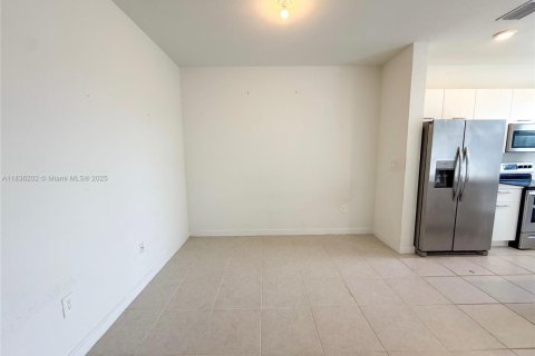 Townhouse in Miami, Florida 3 bedrooms, 123.37 sq.m. № 1823640 - photo 6