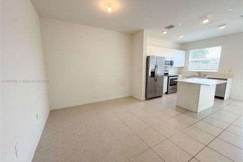 Townhouse in Miami, Florida 3 bedrooms, 123.37 sq.m. № 1823640 - photo 5