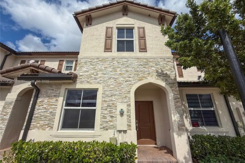 Townhouse in Miami, Florida 3 bedrooms, 123.37 sq.m. № 1823640 - photo 1