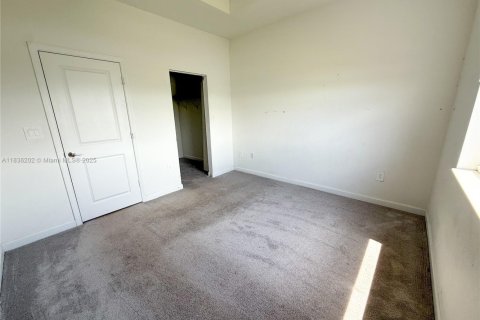 Townhouse in Miami, Florida 3 bedrooms, 123.37 sq.m. № 1823640 - photo 12