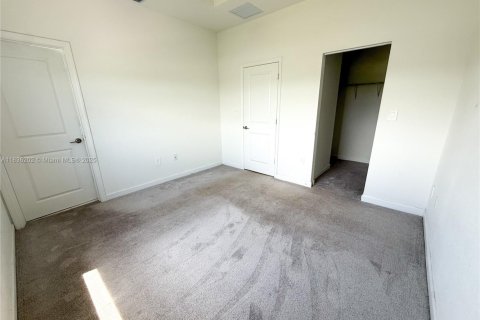 Townhouse in Miami, Florida 3 bedrooms, 123.37 sq.m. № 1823640 - photo 14