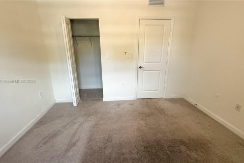 Townhouse in Miami, Florida 3 bedrooms, 123.37 sq.m. № 1823640 - photo 17