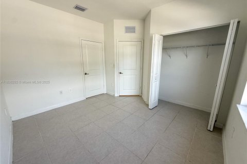 Townhouse in Miami, Florida 3 bedrooms, 123.37 sq.m. № 1823640 - photo 9