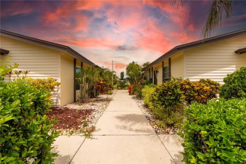 Copropriété à vendre à Naples, Floride: 1 chambre, 60.67 m2 № 1977600 - photo 2