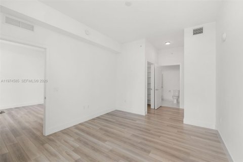 Apartment in Hallandale Beach, Florida 1 bedroom, 79.8 sq.m. № 2042934 - photo 19