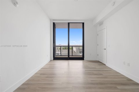 Apartment in Hallandale Beach, Florida 1 bedroom, 79.8 sq.m. № 2042934 - photo 15