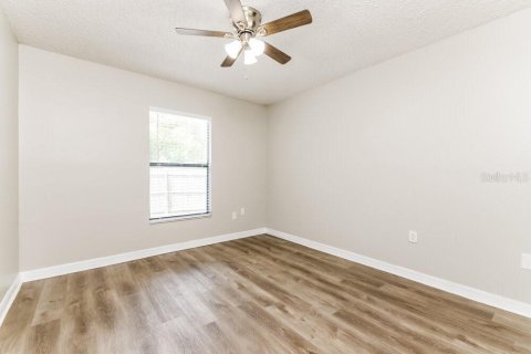 Casa en alquiler en Kissimmee, Florida, 3 dormitorios, 132.11 m2 № 1914511 - foto 14