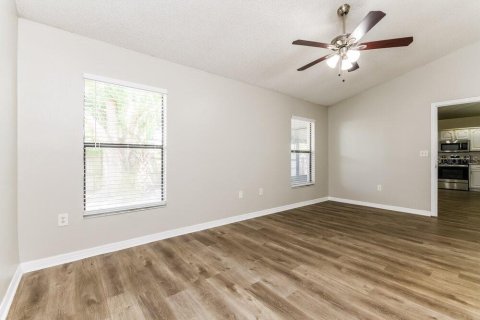 Casa en alquiler en Kissimmee, Florida, 3 dormitorios, 132.11 m2 № 1914511 - foto 10