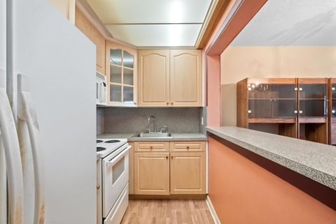 Кондоминиум с 3 комнатами в Холливуд, Флорида № 2146706