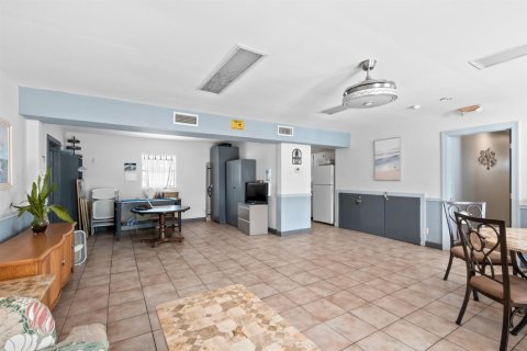 Купить кондоминиум в Холливуд, Флорида 3 комнаты, 61.78м2, № 2146706 - фото 16