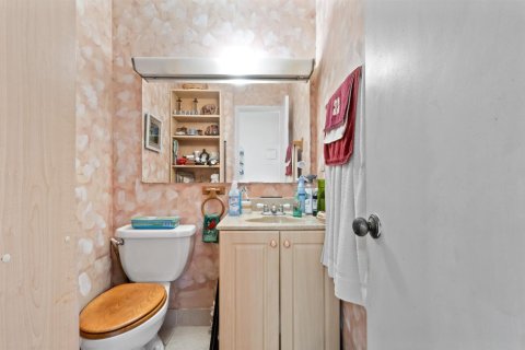 Купить кондоминиум в Холливуд, Флорида 3 комнаты, 61.78м2, № 2146706 - фото 12