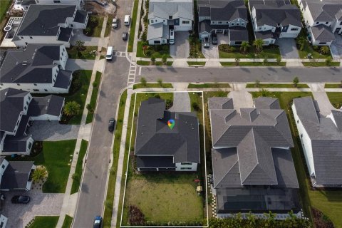 Casa en venta en Orlando, Florida, 4 dormitorios, 417.6 m2 № 1912103 - foto 29