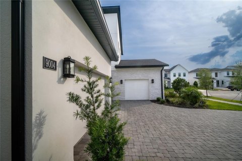Casa en venta en Orlando, Florida, 4 dormitorios, 417.6 m2 № 1912103 - foto 4