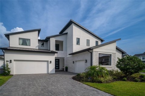 Casa en venta en Orlando, Florida, 4 dormitorios, 417.6 m2 № 1912103 - foto 2
