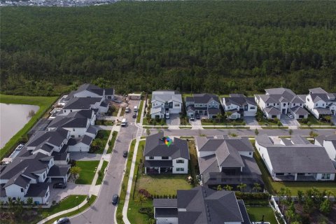 Casa en venta en Orlando, Florida, 4 dormitorios, 417.6 m2 № 1912103 - foto 28