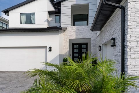 Casa en venta en Orlando, Florida, 4 dormitorios, 417.6 m2 № 1912103 - foto 8
