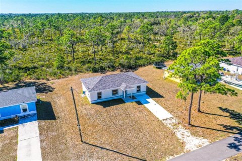 House in Lake Placid, Florida 3 bedrooms, 106.65 sq.m. № 2117144 - photo 13