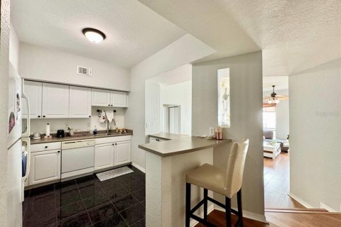 Copropriété à louer à Tampa, Floride: 2 chambres, 114.36 m2 № 2092991 - photo 3