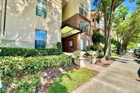 Condo à Tampa, Floride, 2 chambres  № 2092991