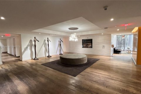 Condo in Miami, Florida, 1 bedroom  № 2013442 - photo 19