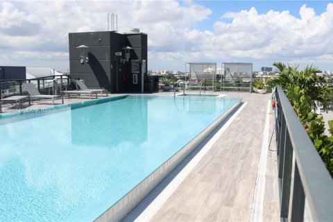 Condo in Miami, Florida, 1 bedroom  № 2013442 - photo 24