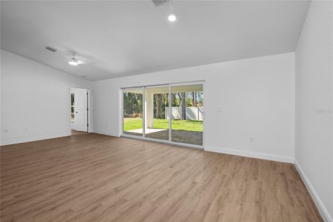 House in North Port, Florida 4 bedrooms, 173.54 sq.m. № 1598718 - photo 8