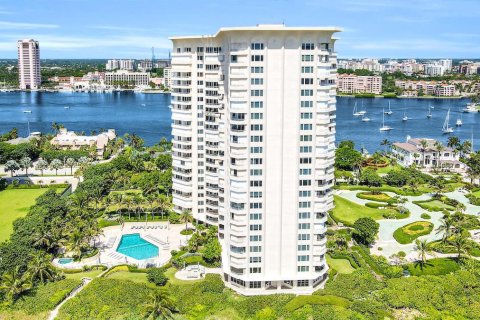 Condo in Boca Raton, Florida, 2 bedrooms  № 1142221 - photo 1