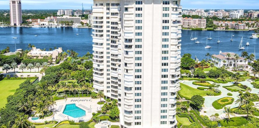 Condominio en Boca Raton, Florida, 2 dormitorios № 1142221