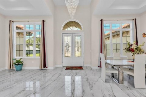 House in Winter Haven, Florida 4 bedrooms, 283.35 sq.m. № 1815668 - photo 4