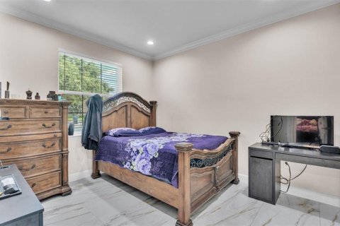 House in Winter Haven, Florida 4 bedrooms, 283.35 sq.m. № 1815668 - photo 29