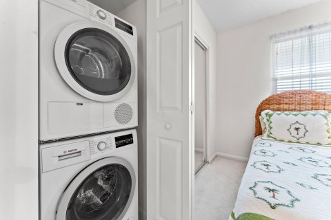 Condo in Juno Beach, Florida, 2 bedrooms  № 1034065 - photo 1
