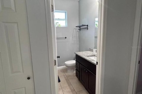 House in Tampa, Florida 3 bedrooms, 124.49 sq.m. № 2107378 - photo 28
