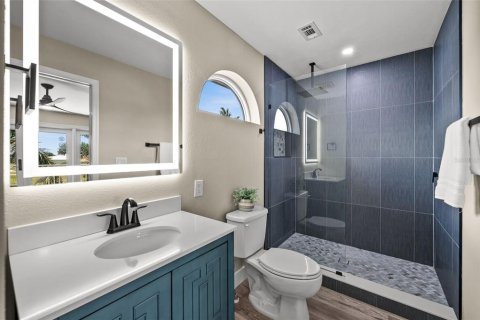 Villa ou maison à vendre à Cape Coral, Floride: 5 chambres, 274.06 m2 № 1858235 - photo 20
