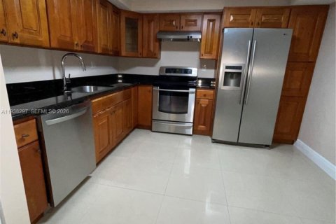 Condominio en alquiler en Sunny Isles Beach, Florida, 2 dormitorios, 116.22 m2 № 1996663 - foto 19