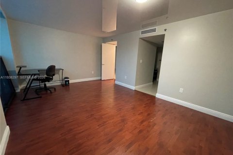 Condominio en alquiler en Sunny Isles Beach, Florida, 2 dormitorios, 116.22 m2 № 1996663 - foto 11