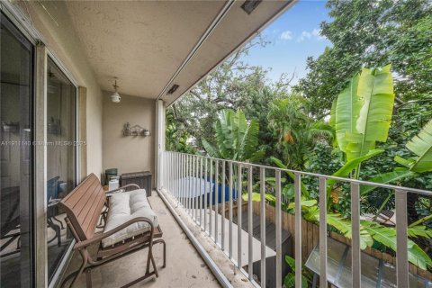 Купить кондоминиум в Майами, Флорида 2 спальни, 87.98м2, № 1969529 - фото 17