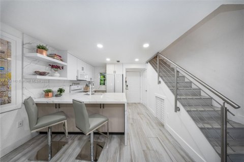 Купить кондоминиум в Майами, Флорида 2 спальни, 87.98м2, № 1969529 - фото 9