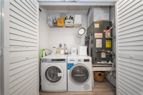 Купить кондоминиум в Майами, Флорида 2 спальни, 87.98м2, № 1969529 - фото 21