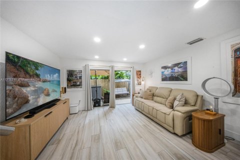 Купить кондоминиум в Майами, Флорида 2 спальни, 87.98м2, № 1969529 - фото 11