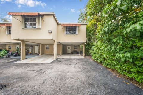 Купить кондоминиум в Майами, Флорида 2 спальни, 87.98м2, № 1969529 - фото 2