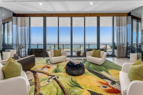 Condo in Miami, Florida, 6 bedrooms № 2016543 - photo 18