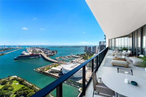 Condo in Miami, Florida, 6 bedrooms № 2016543 - photo 11