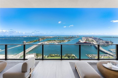 Condo in Miami, Florida, 6 bedrooms № 2016543 - photo 9