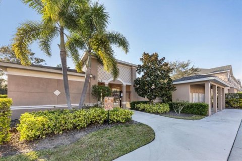 Townhouse in Sarasota, Florida 2 bedrooms, 116.31 sq.m. № 1788050 - photo 28