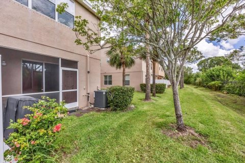 Townhouse in Sarasota, Florida 2 bedrooms, 116.31 sq.m. № 1788050 - photo 25