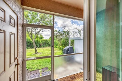 Townhouse in Sarasota, Florida 2 bedrooms, 116.31 sq.m. № 1788050 - photo 21