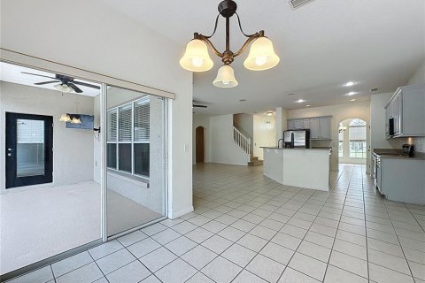 House in Davenport, Florida 5 bedrooms, 261.43 sq.m. № 1835169 - photo 16